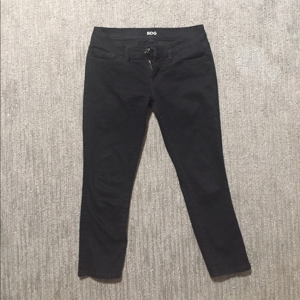 BDG low rise black Capri pants size 27